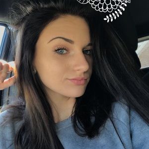 Meet your Posher, Abby